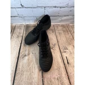 ADIDAS Unisex Youth Predator Football/Soccer Cleats / Size: 4.5